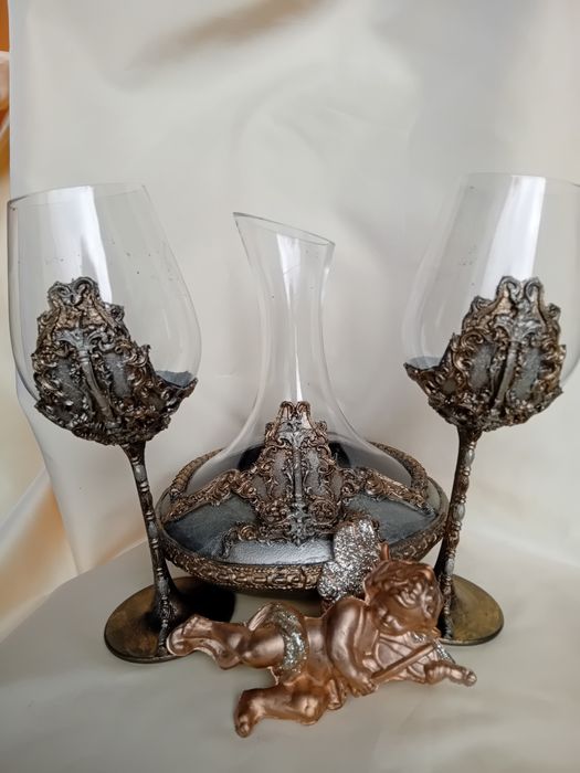 Ръчно декориран комплект за вино! Подарък!