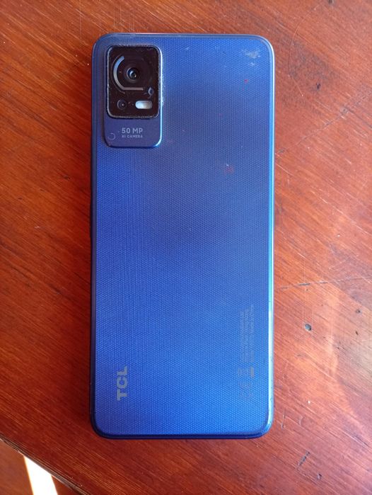 Продавам TCL 408