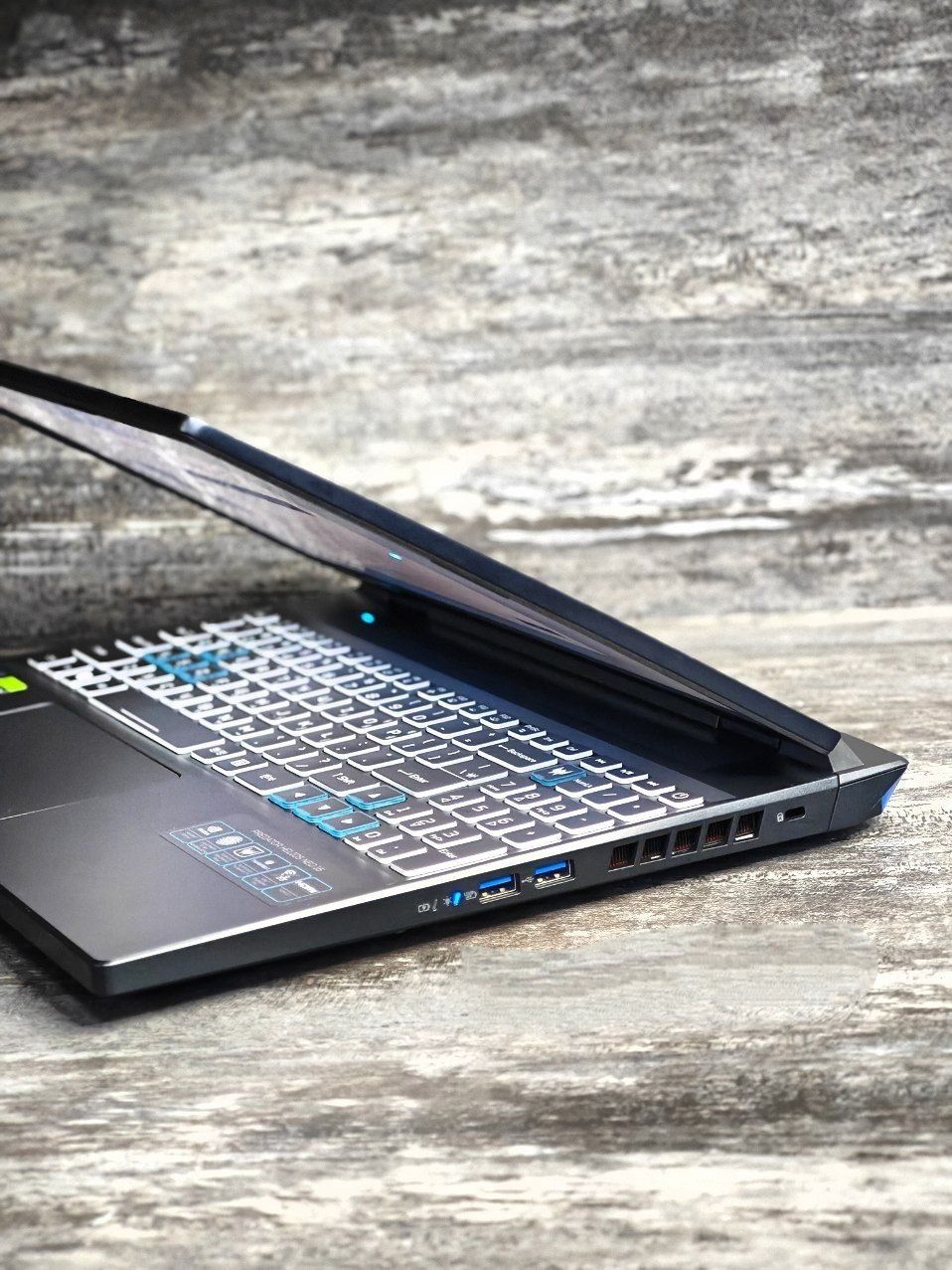Acer predator Helios neo 16 i9 rtx 4060