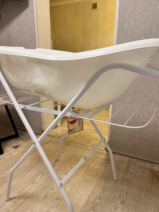 Детская ванночка с подставкой