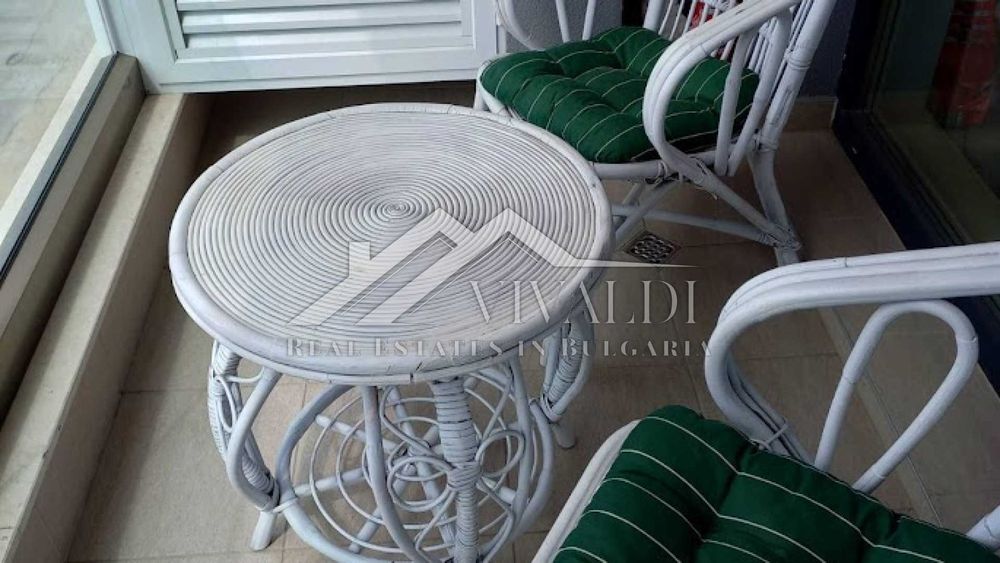 Двустаен под наем с ПАРКОМЯСТО в Св.Св.Константин и Елена