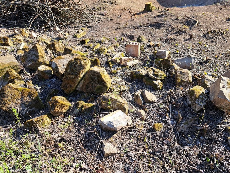 Продавам дялани камъни