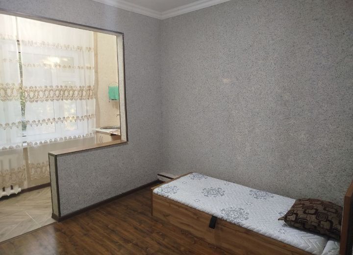 Сдам 1х комнатную квартиру на Сергел-2,(Бывшее общежитие)Дёшево (250&)