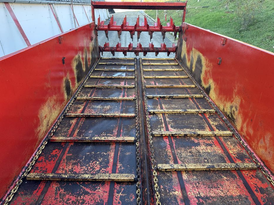 Mig ,remorca de imprastiat gunoi Gilibert 7 tone