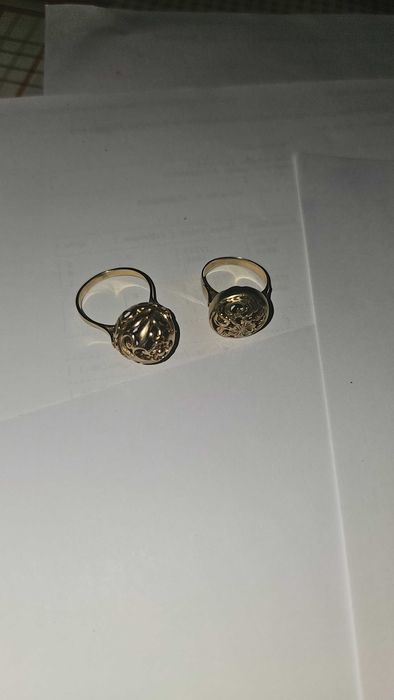 Злато 14 к пръстените са нови неса носени.