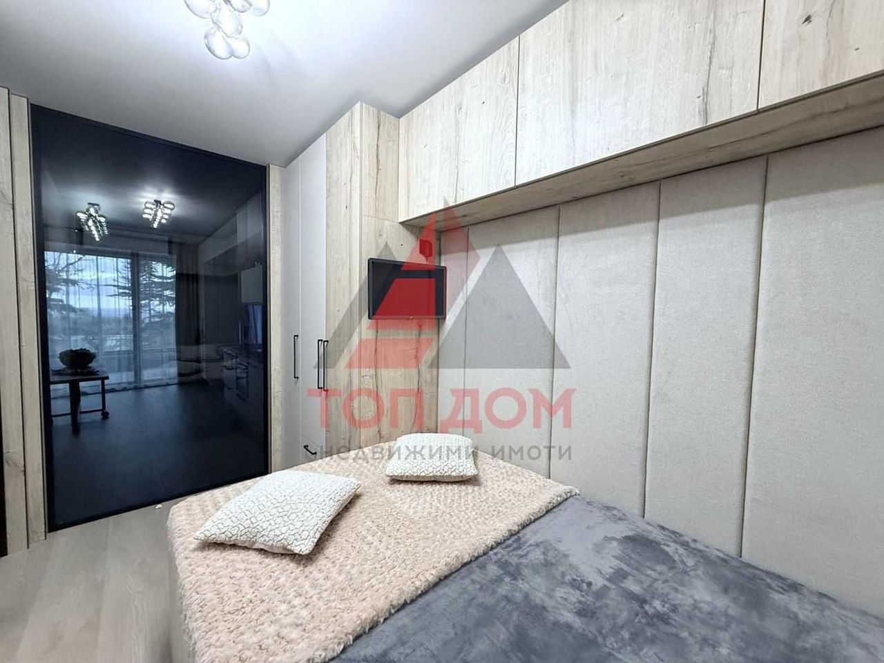 Дава се под наем Тристаен апартамент в с. Чайка, Област Варна - 80 кв.м за 999 € - Снимка #8