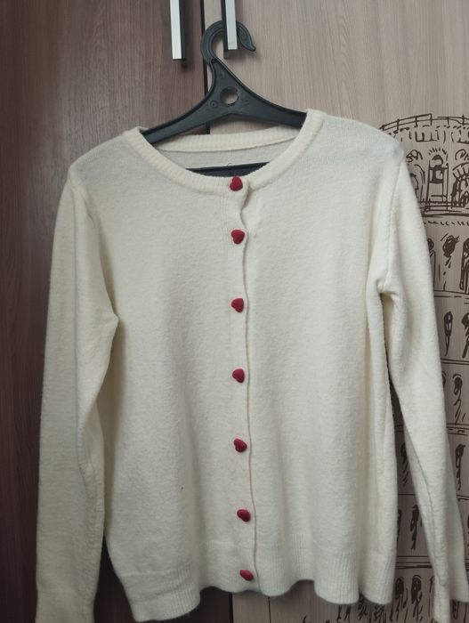 Свитер с сердечками