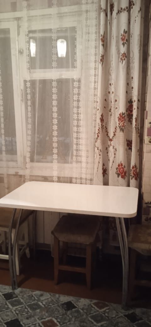 Сдается 1.5 по Бурова 8 за 90000.