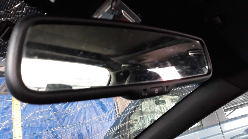 Черен централен плафон + черни сенници и др. KIA Seed