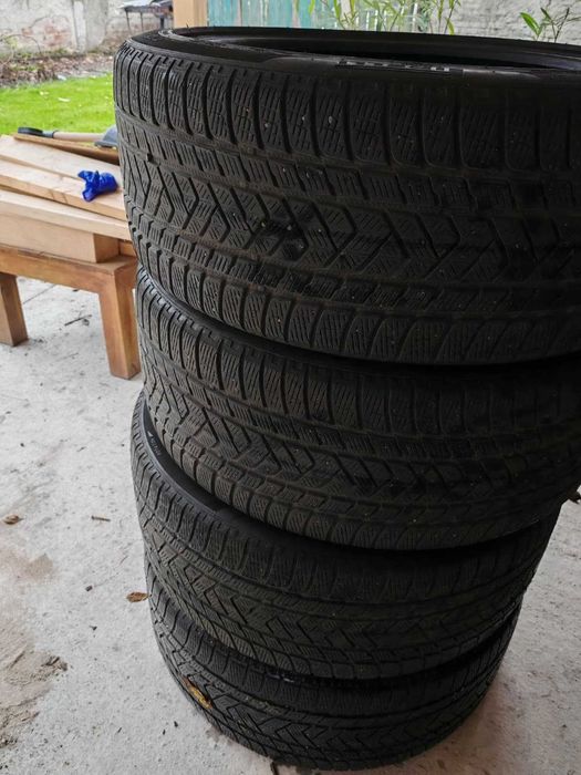 Anvelope Iarna Pirelli Scorpion 285/40/R22