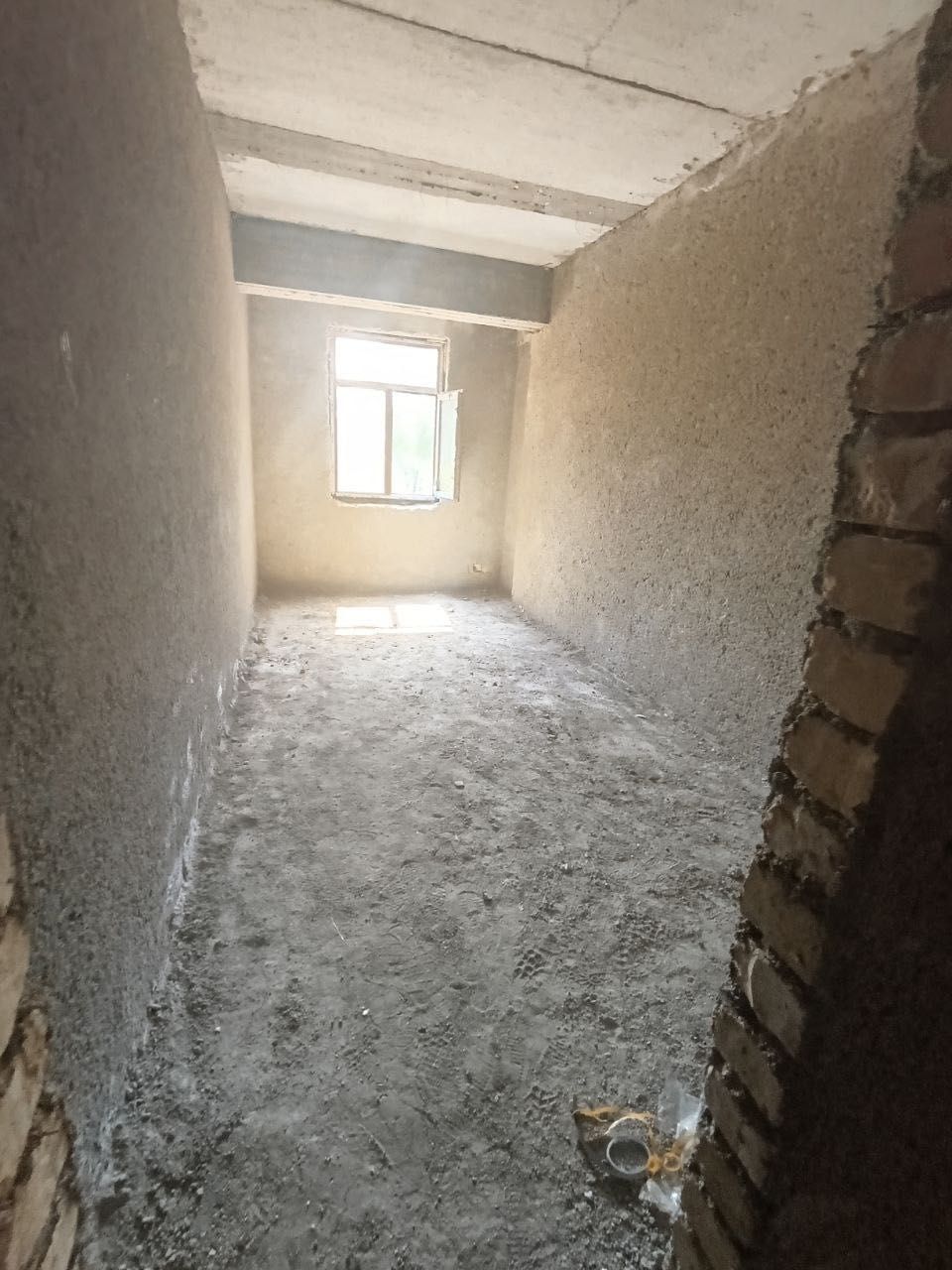 Срочно продается квартира 60кв 2 этаж
