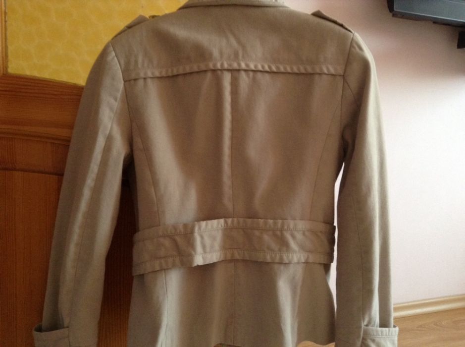 Продам пиджак утеплённый женский Манго, 42-44,в орбите2, б/у, алматы