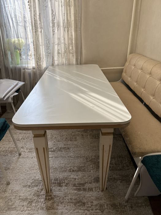 Стол для кухни 1,80 на 80 .