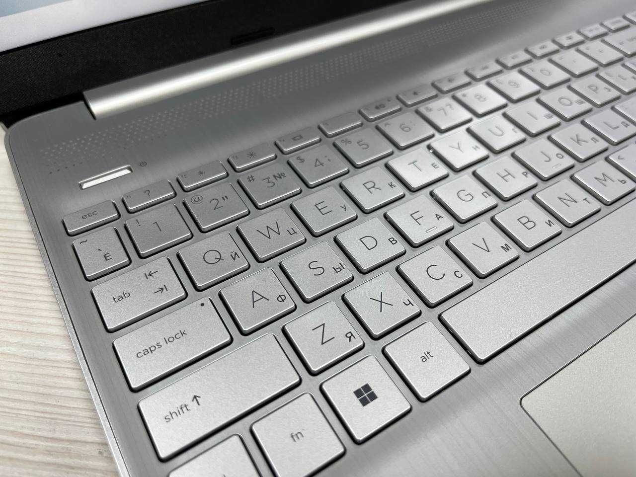 HP 15S Core i5-12/Озу 16/SSd 512/12 ядро В идеале Без царапин