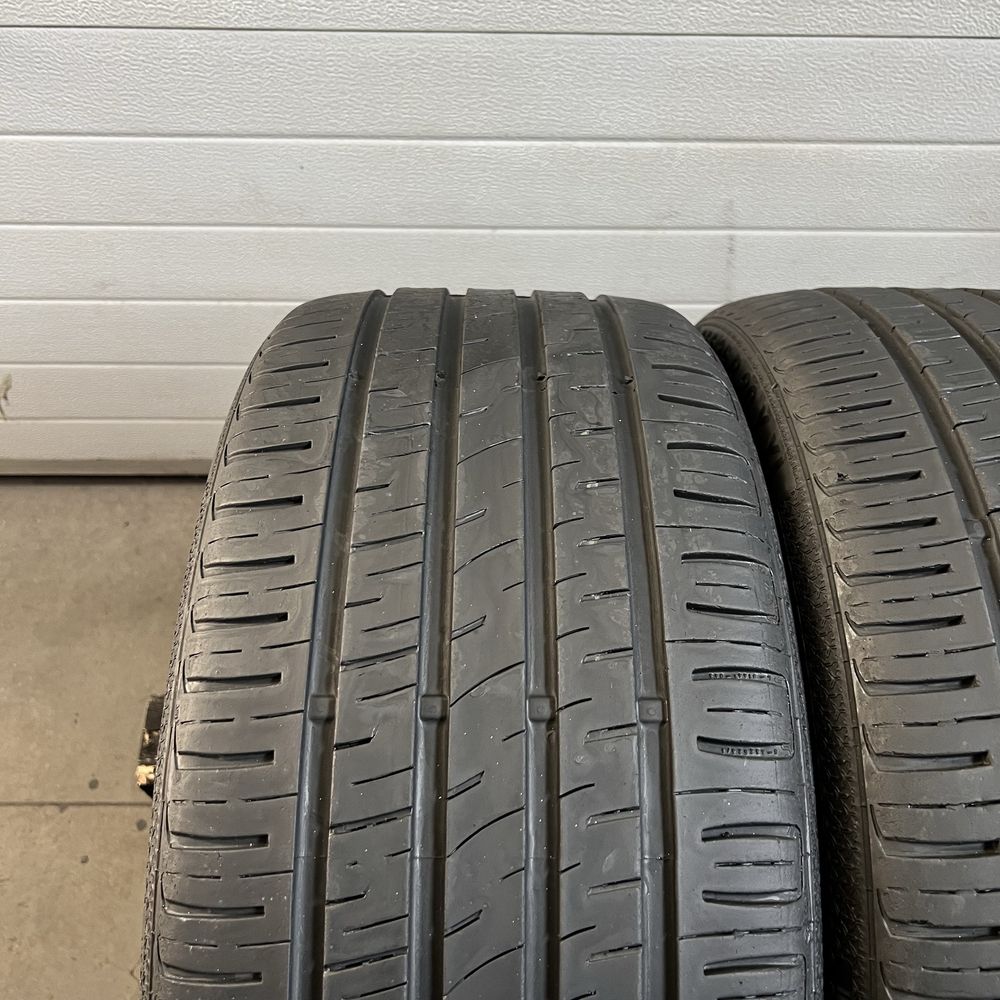 2 Anvelope vara 255 35 20 Barum