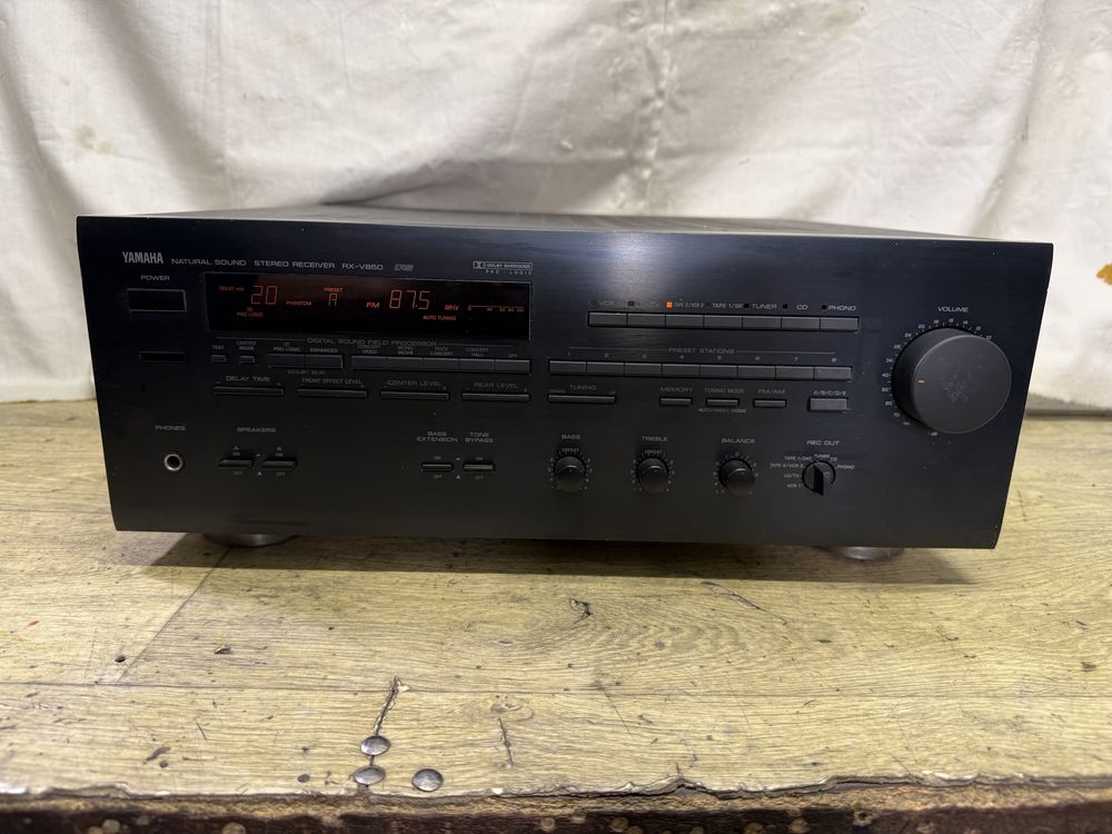 Yamaha RX-V850 resiver