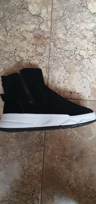 Теплые зимние сапоги