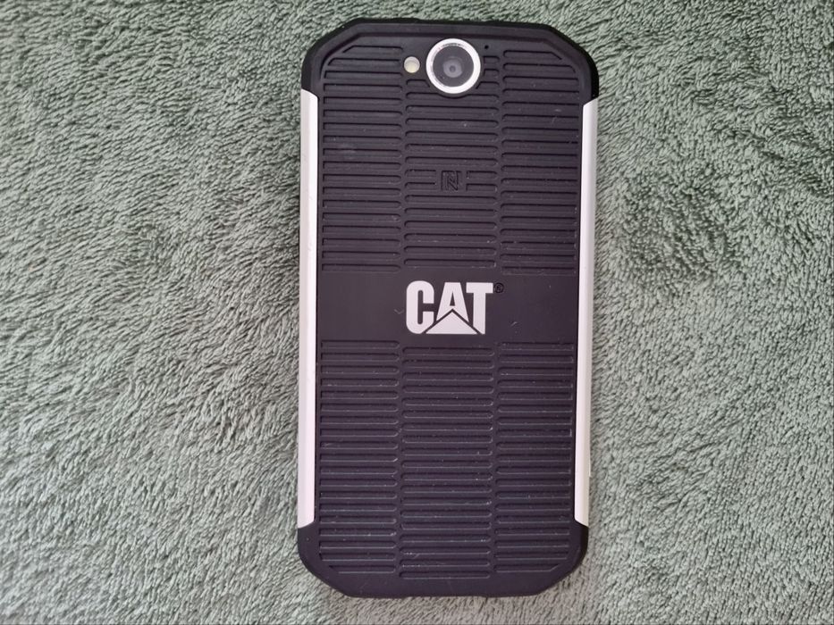 CAT S40- 16GB in stare perfecta