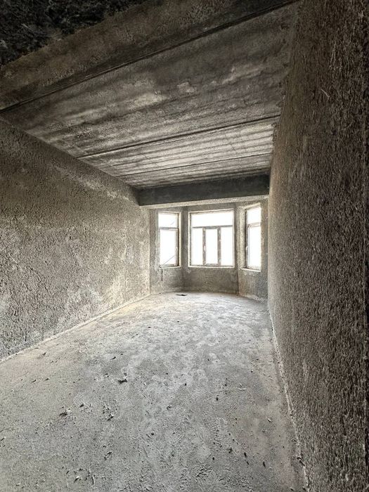 Срочно продаётся 3х -комнатная квартира коробка