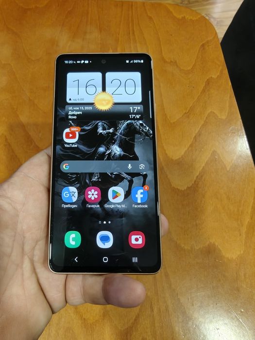 Продавам Samsung A53