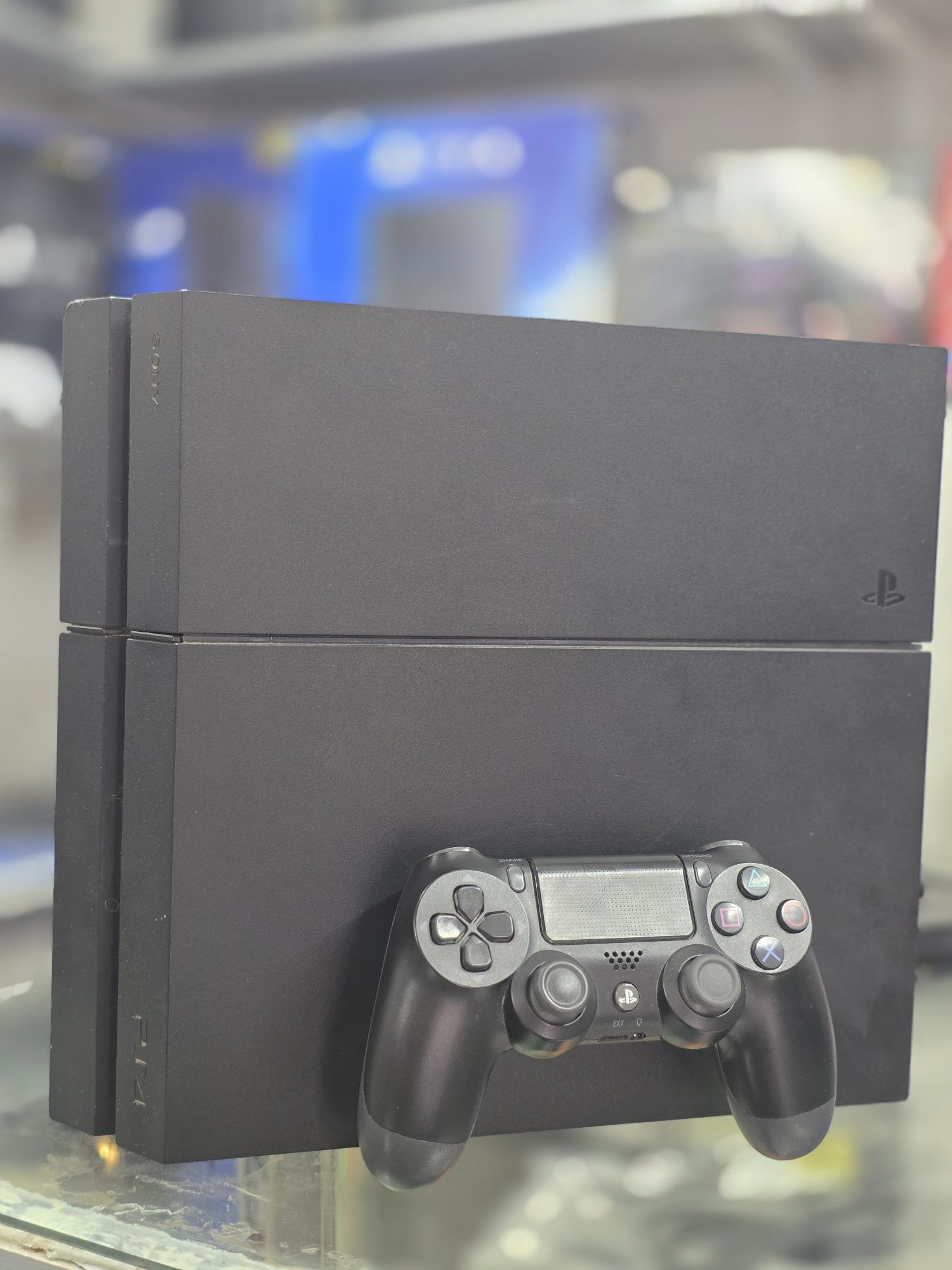 Продается игровой консол Sony Playstation 4 6.72