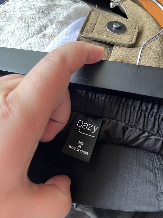 Pantaloni damă XL noi