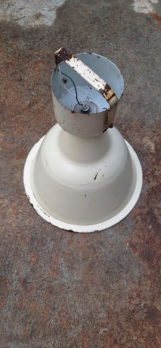 Голяма индустриална лампа