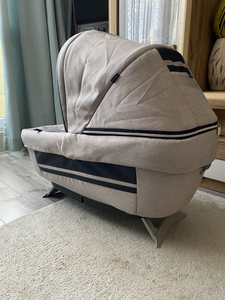 Кош за новородено Peg Perego.150 лв.