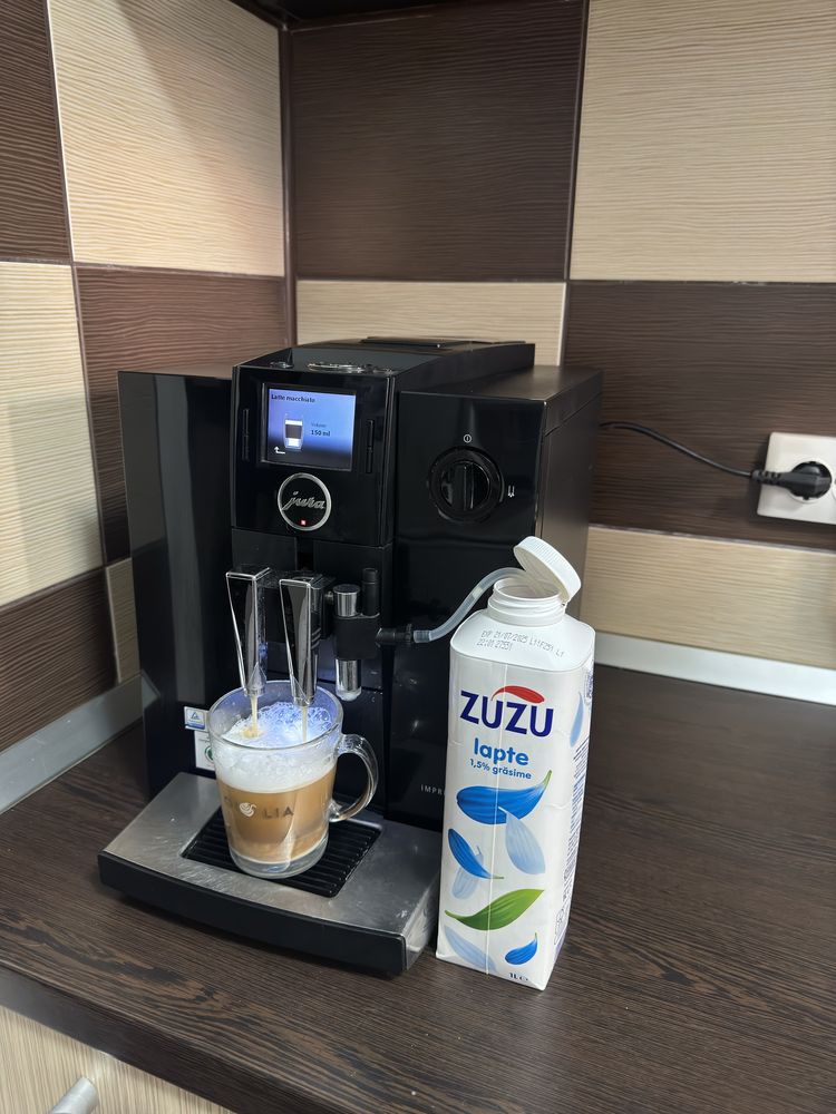 Expressor cafea Jura Impressa F8
