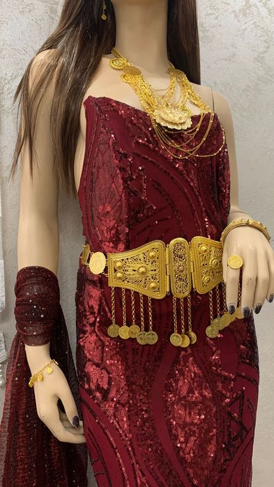 Бална / Рокля страплес с корсет / Имитация злато