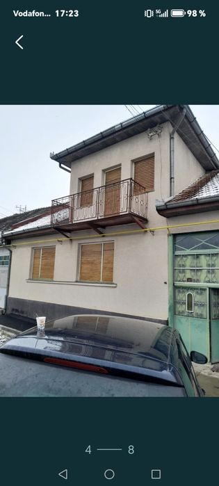 Vind casă s-au schimb cu apartament!