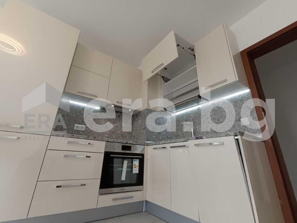 Дава се под наем Тристаен апартамент в Варна, м-т Траката - 100 кв.м за 228000 € - Снимка #2
