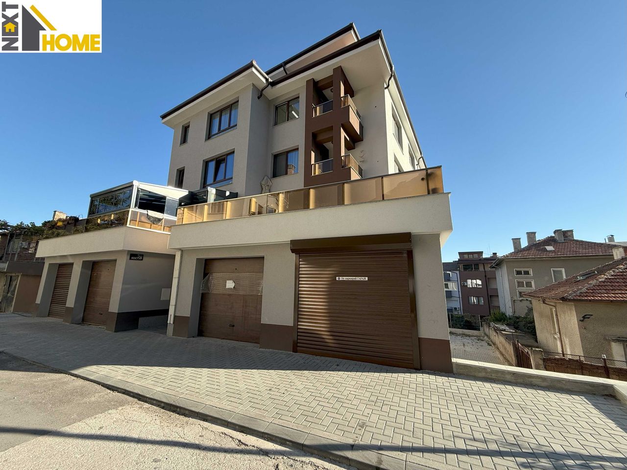 Дава се под наем Тристаен апартамент в Асеновград - 90 кв.м за 459 € - Снимка #16