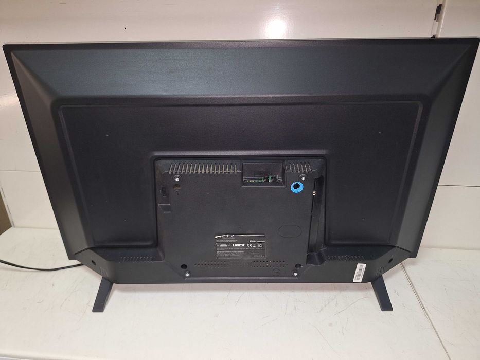 32" Smart TV Metz телевизор