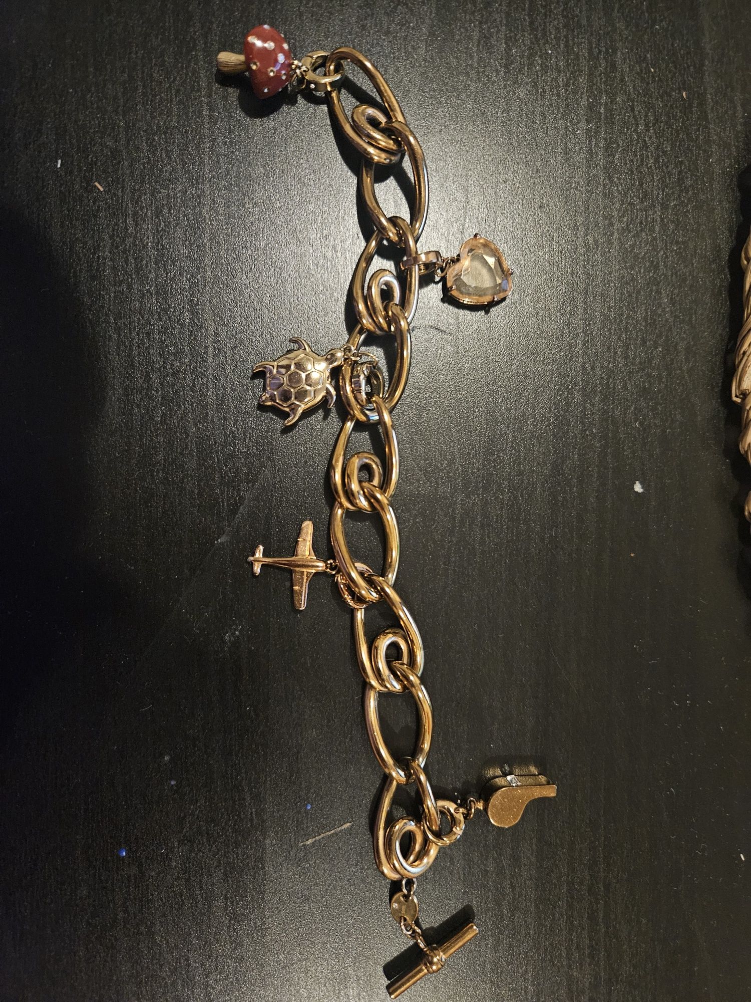 Гривна с украшения FOSSIL