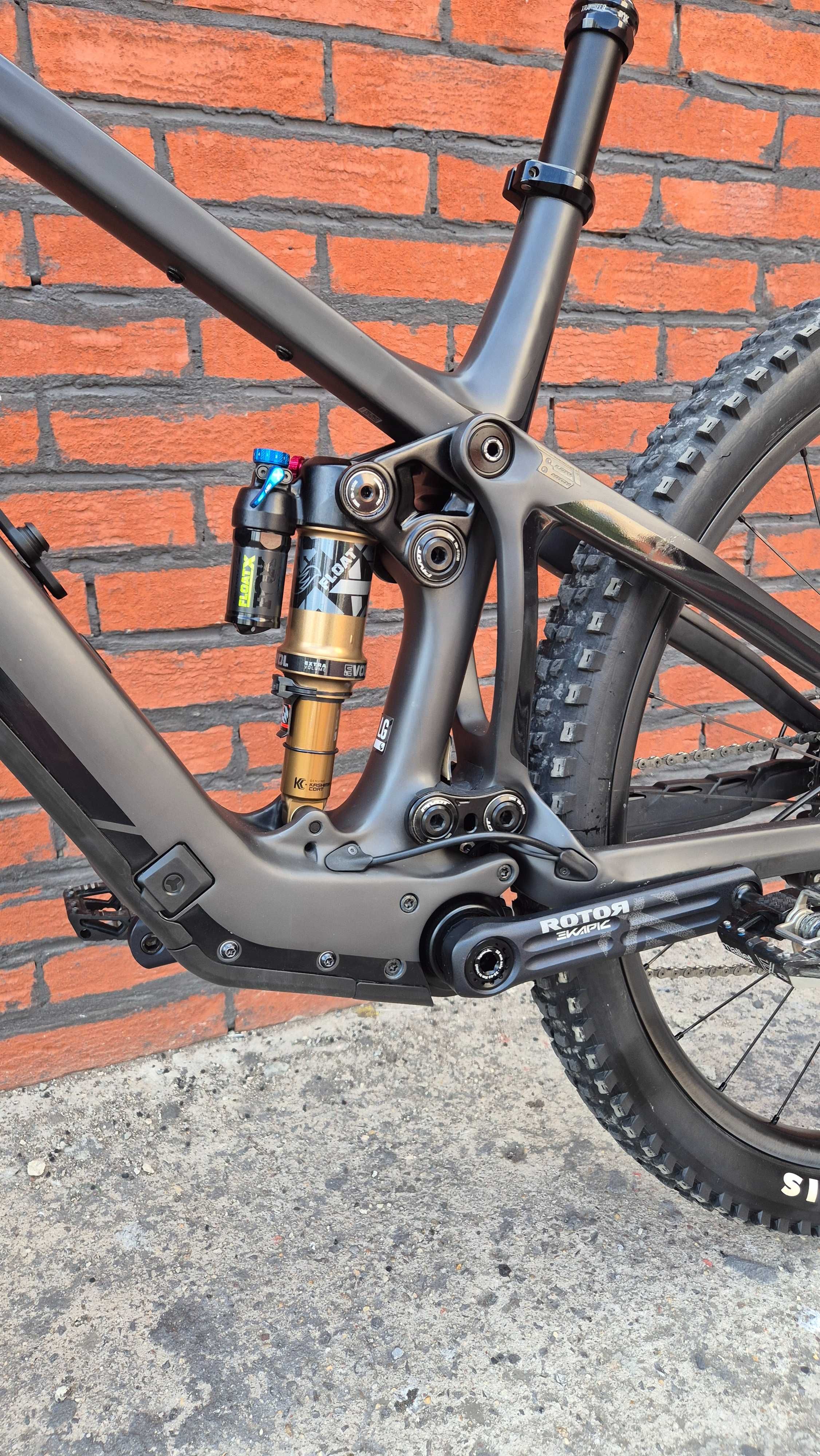 Електрически карбонов велосипед PIVOT SHUTTLE SL, TEAM XTR, FOX, XTR