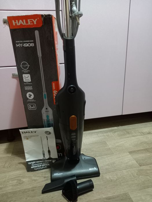 Продам вертикальный пылесос