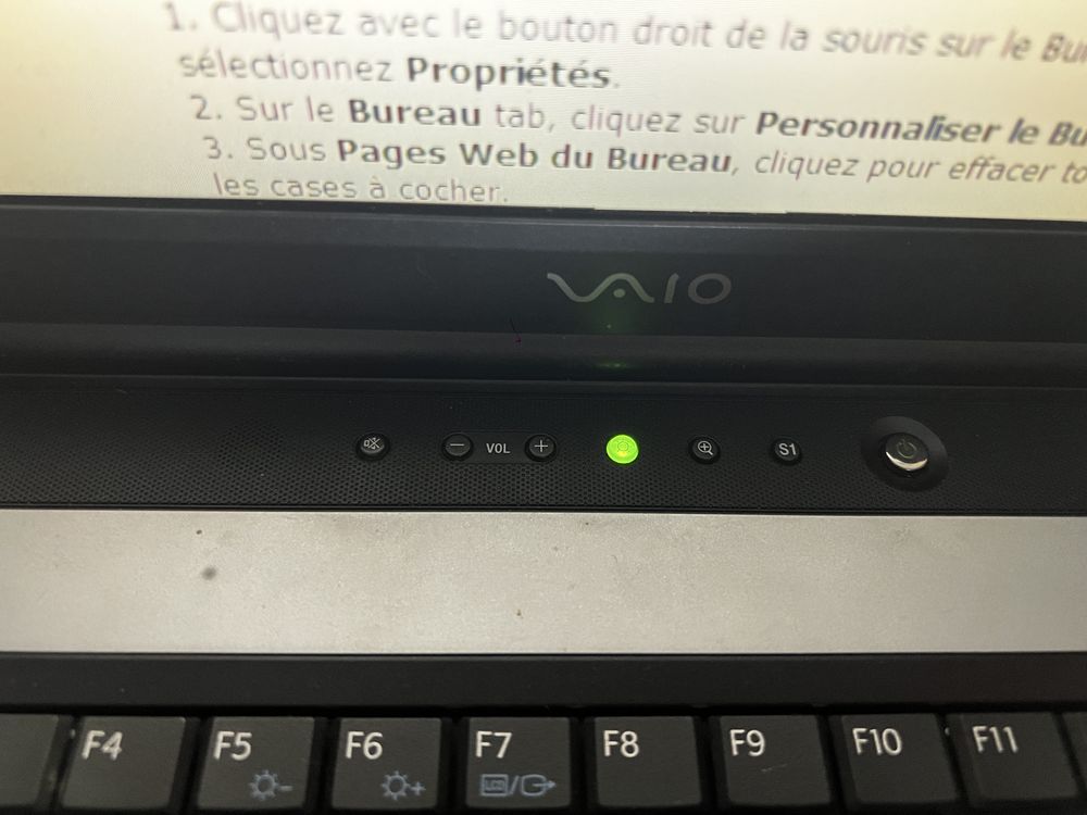 Merge forte binee nare probleme si aie 11 gb are si incrctor detali pv