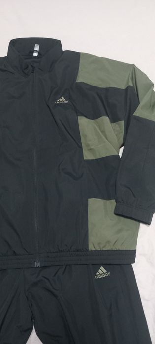 Нов екип на Адидас