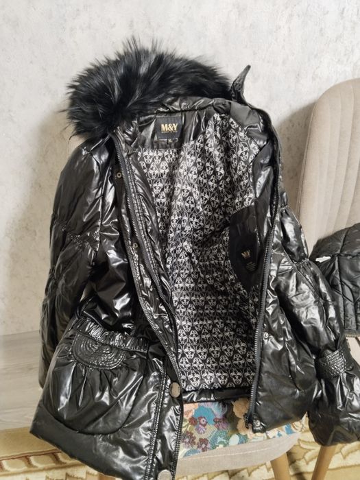 Продам куртку чернаЯ