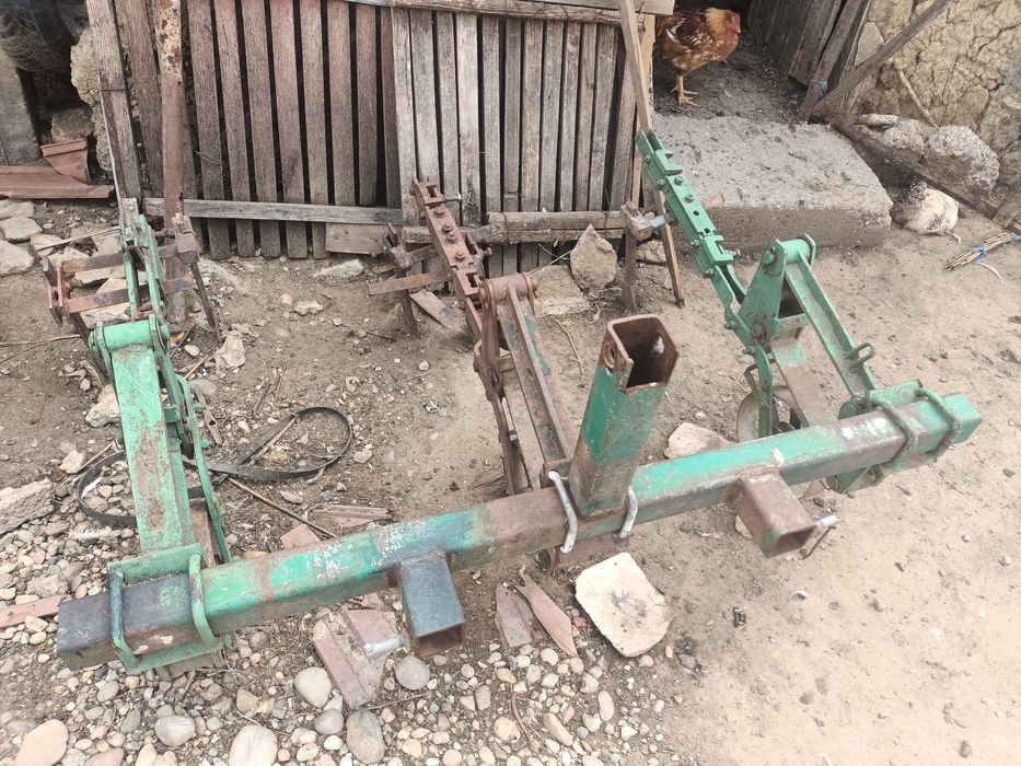 Vând cultivator.