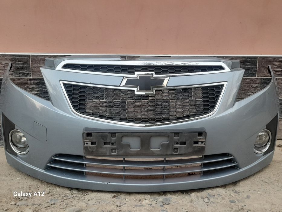 Spark banfiri sotiladi