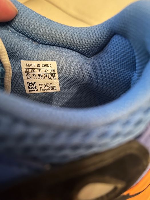 Pantofi sport Adidas Yeezy 700 Bright Blue