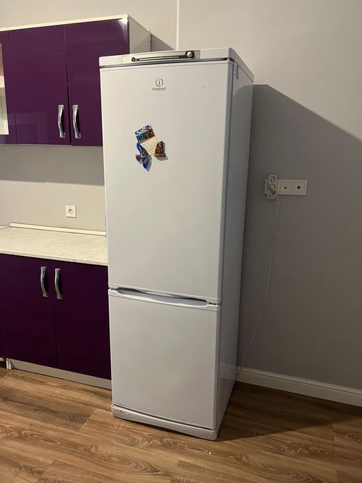 Продам холодильник