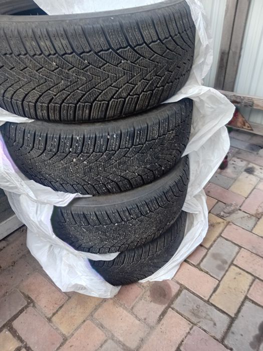 Продам. Шины. 225..45..р.17.