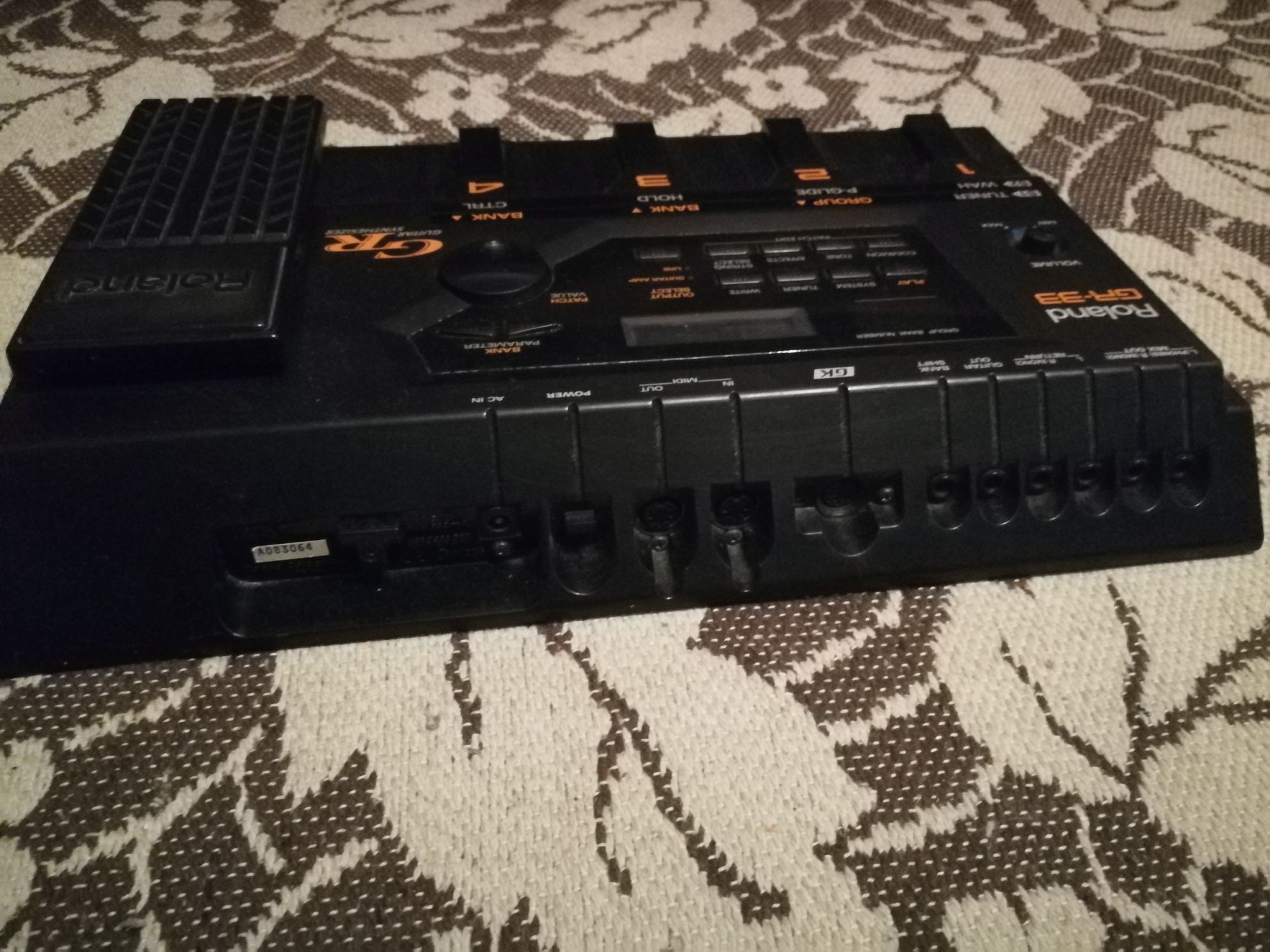 Roland Gr 20 sau Gr 33 Sintetizator chitară