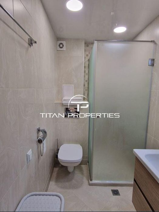 Дава се под наем Двустаен апартамент в Варна, Център - 70 кв.м за 625 € - Снимка #3