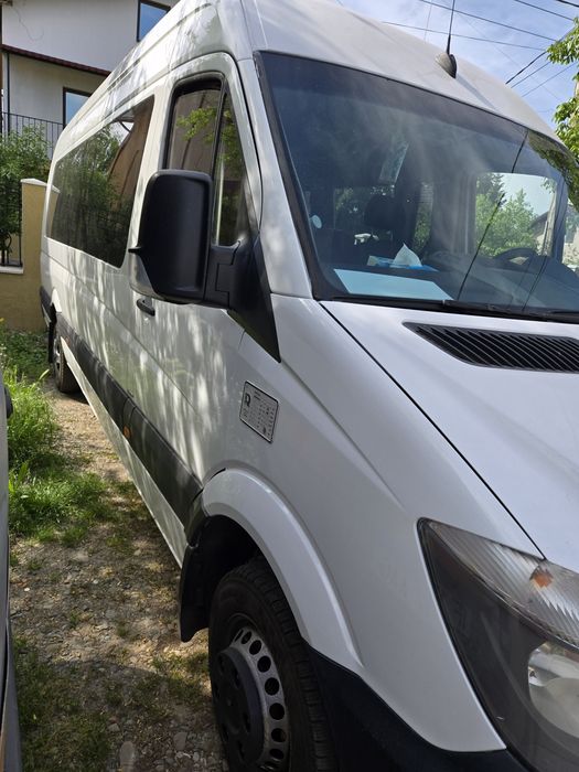 Mercedes Sprinter 19+1 locuri