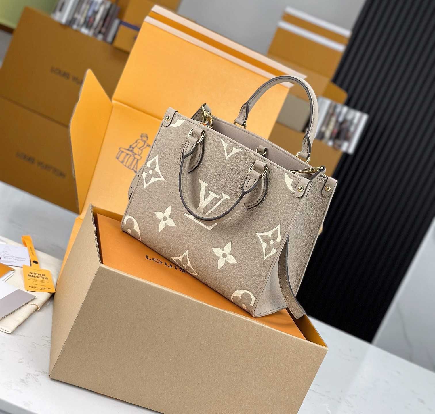 Geanta Louis Vuitton Onthego 25cm, bej, tip Premium