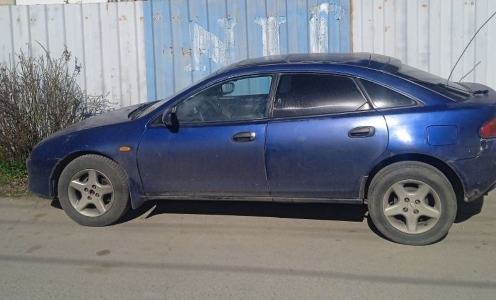 Мазда 323f V 1,5 1995 г